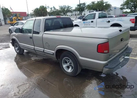 2001 Chevrolet S Truck S10 из США, поврежденный, VIN 1GCCS19WX18142895